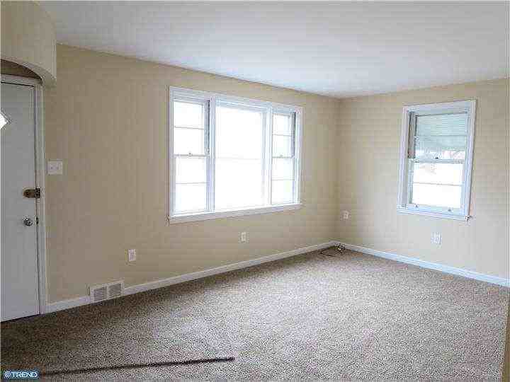 230 W 48th St - Photo 3 of 14