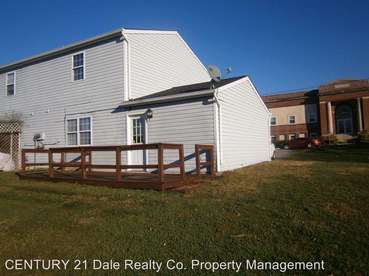 2111 School St - Photo 2 of 9
