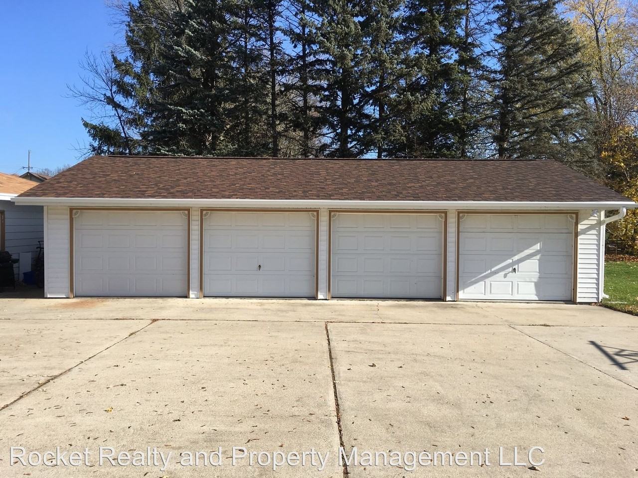 1305 River Dr - Photo 3 of 5