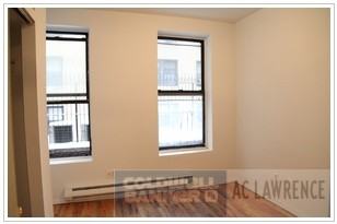 8th Ave & West 49th St