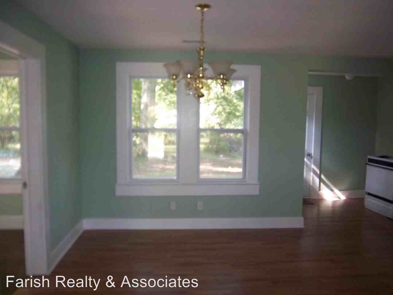 427 Adamson Ave - Photo 3 of 11