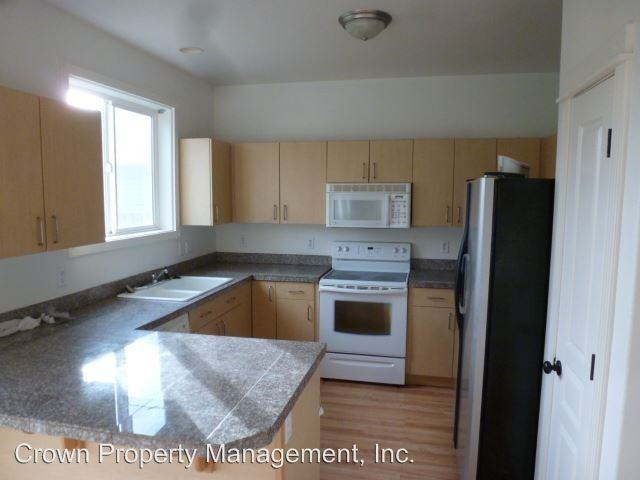 521 NW Blair Loop - Photo 2 of 11