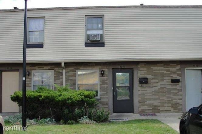 4242 Morsetown Ct E - Photo 3 of 3