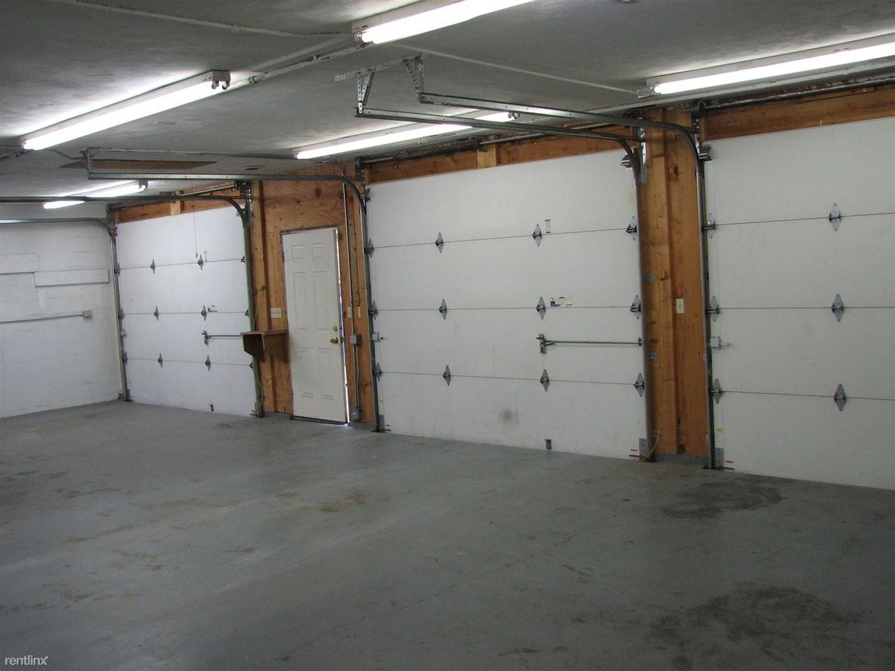 77 Terence Dr - Photo 3 of 9