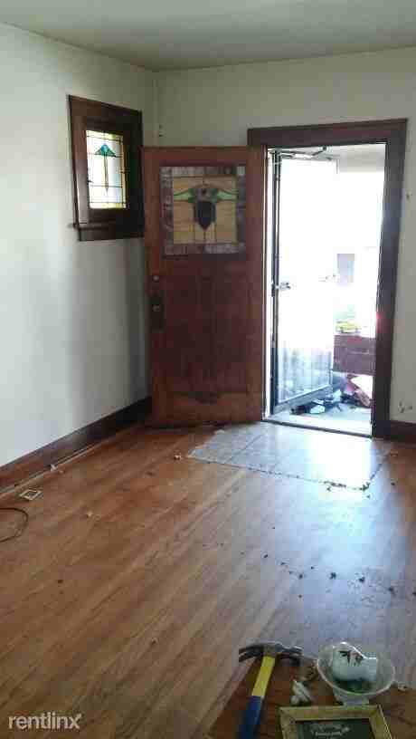 4554 Arlington Ave - Photo 2 of 4