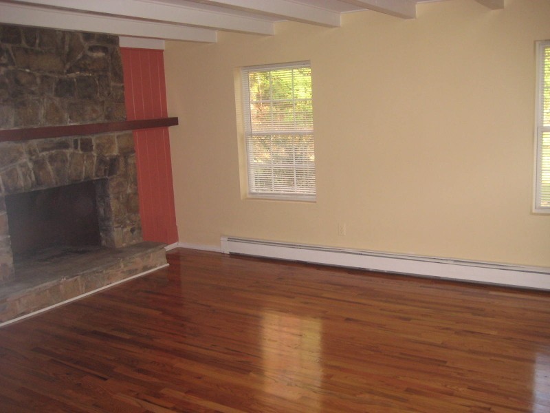 520 Vail Rd - Photo 2 of 11