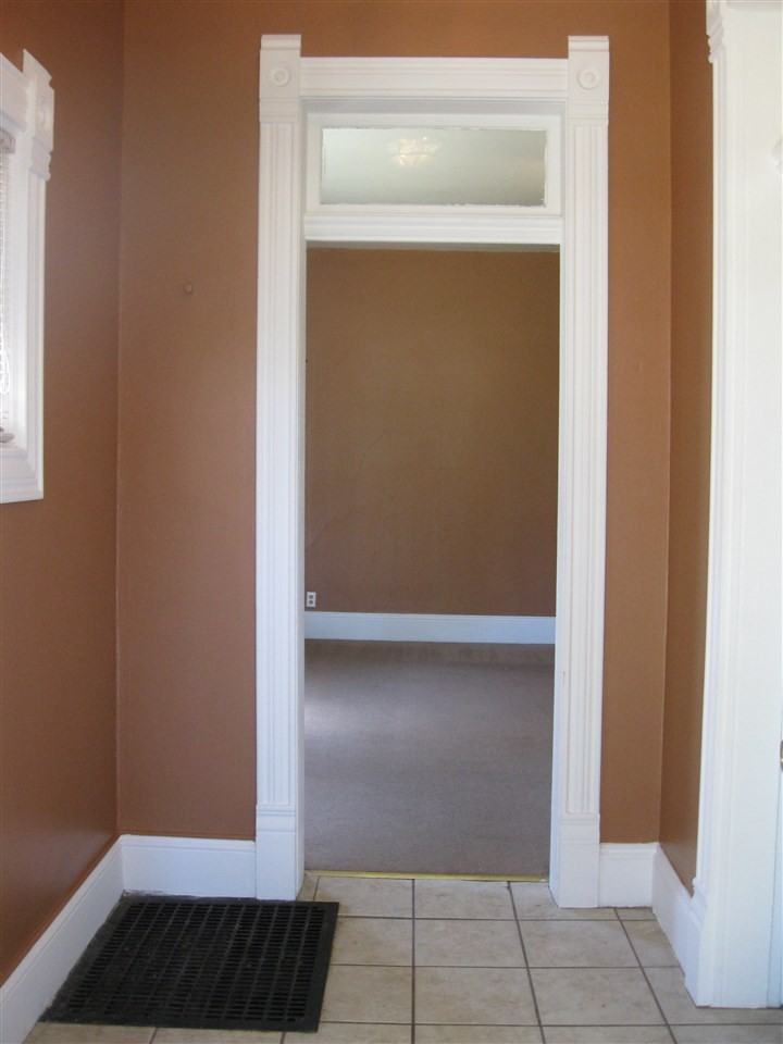 2414 Harrison St - Photo 3 of 12