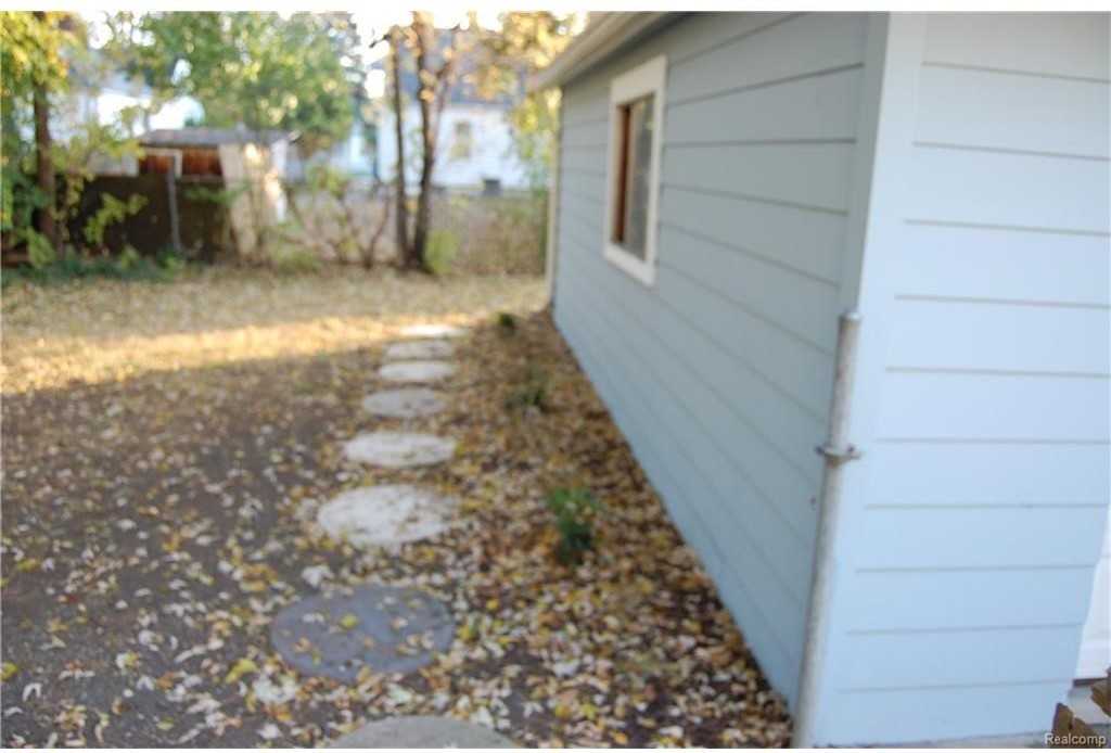 1399 Columbia Rd - Photo 3 of 25