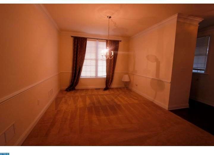 12 Quaker St - Photo 3 of 25