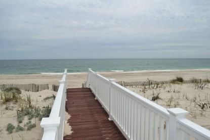 771 Dune Rd - Photo 3 of 16