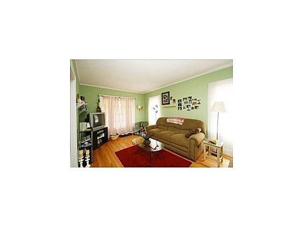 129 Gilkison Ave - Photo 2 of 5