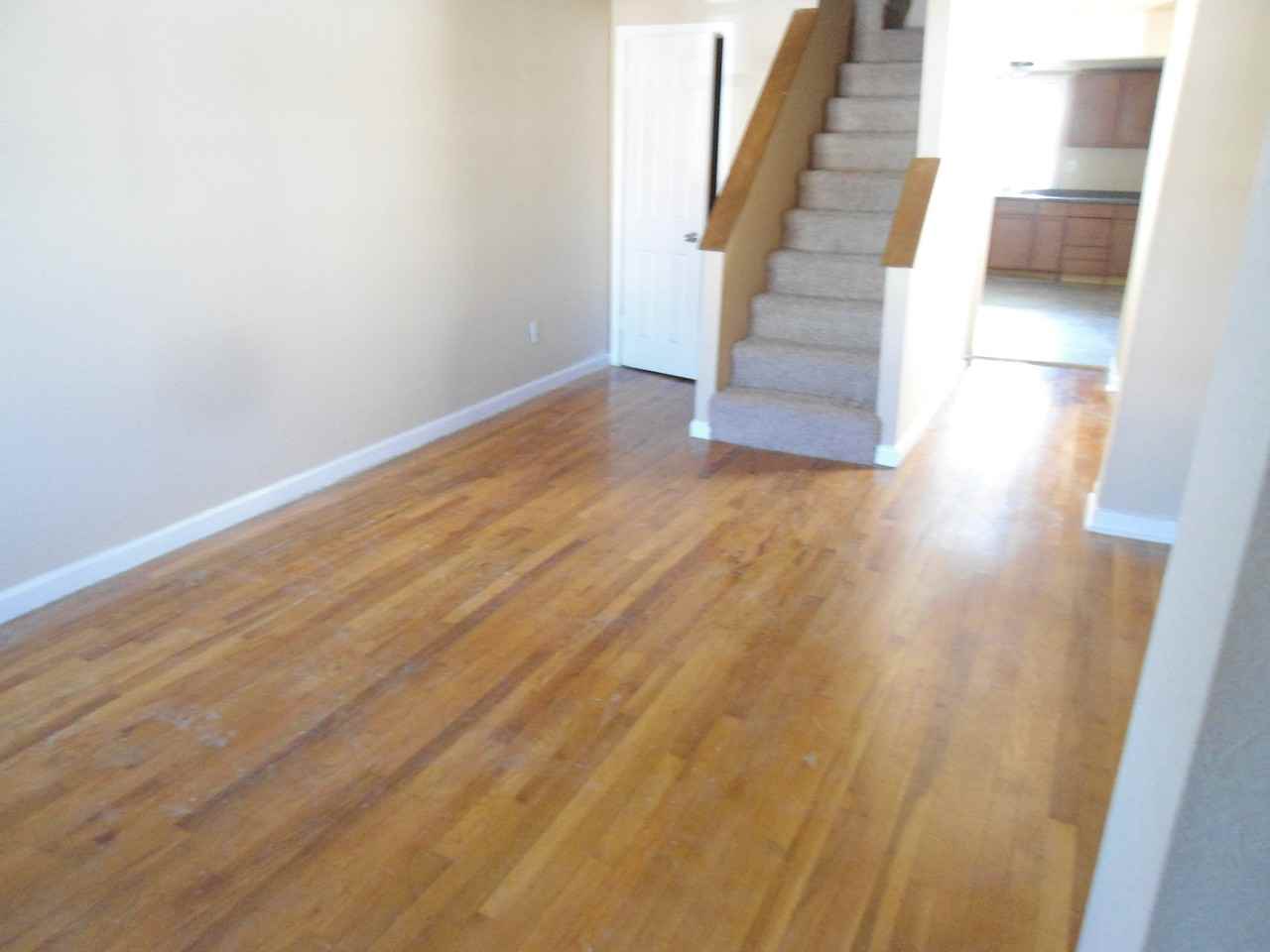 2509 Ridgely St - Photo 2 of 7