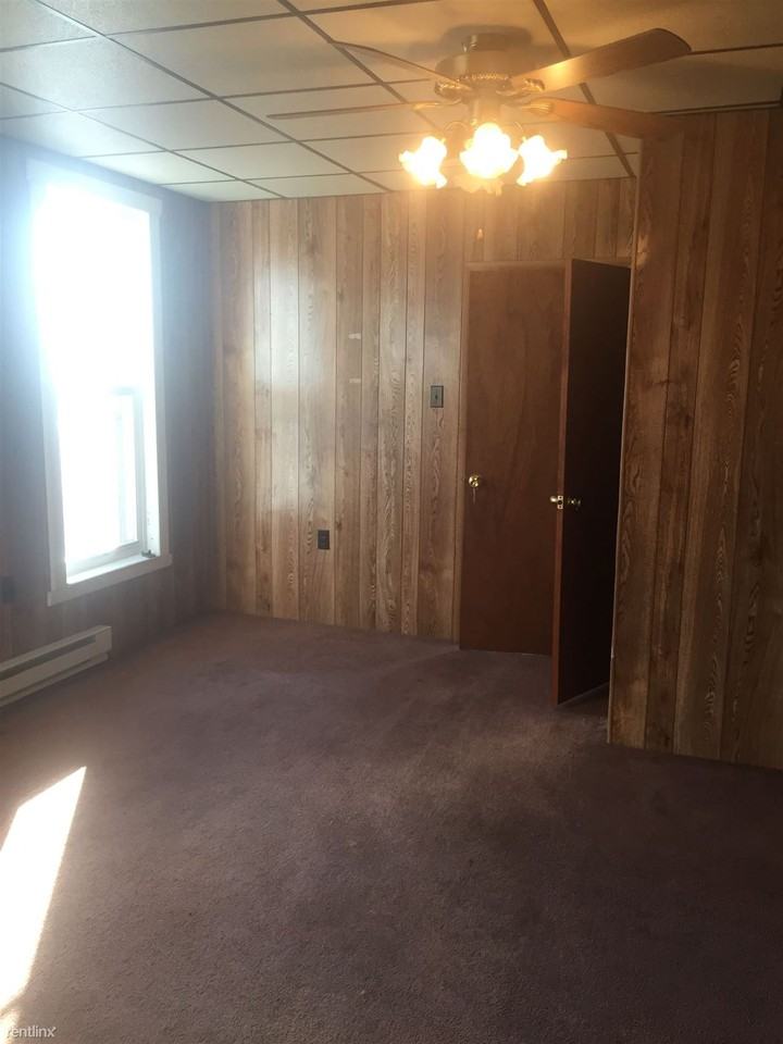 201-299 W Market St - Photo 2 of 7