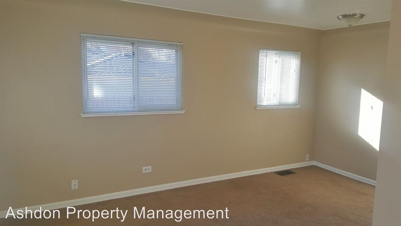 741 S Umatilla Way - Photo 3 of 20