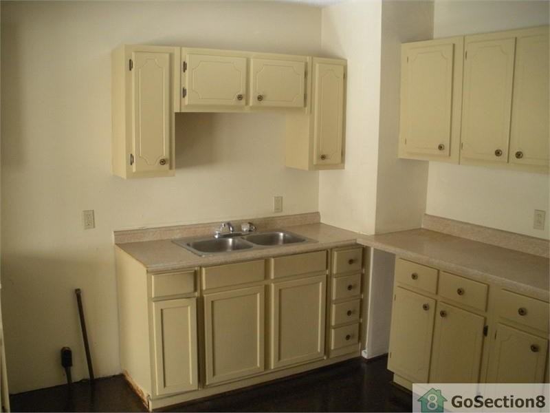 1357 Douglas St - Photo 2 of 8