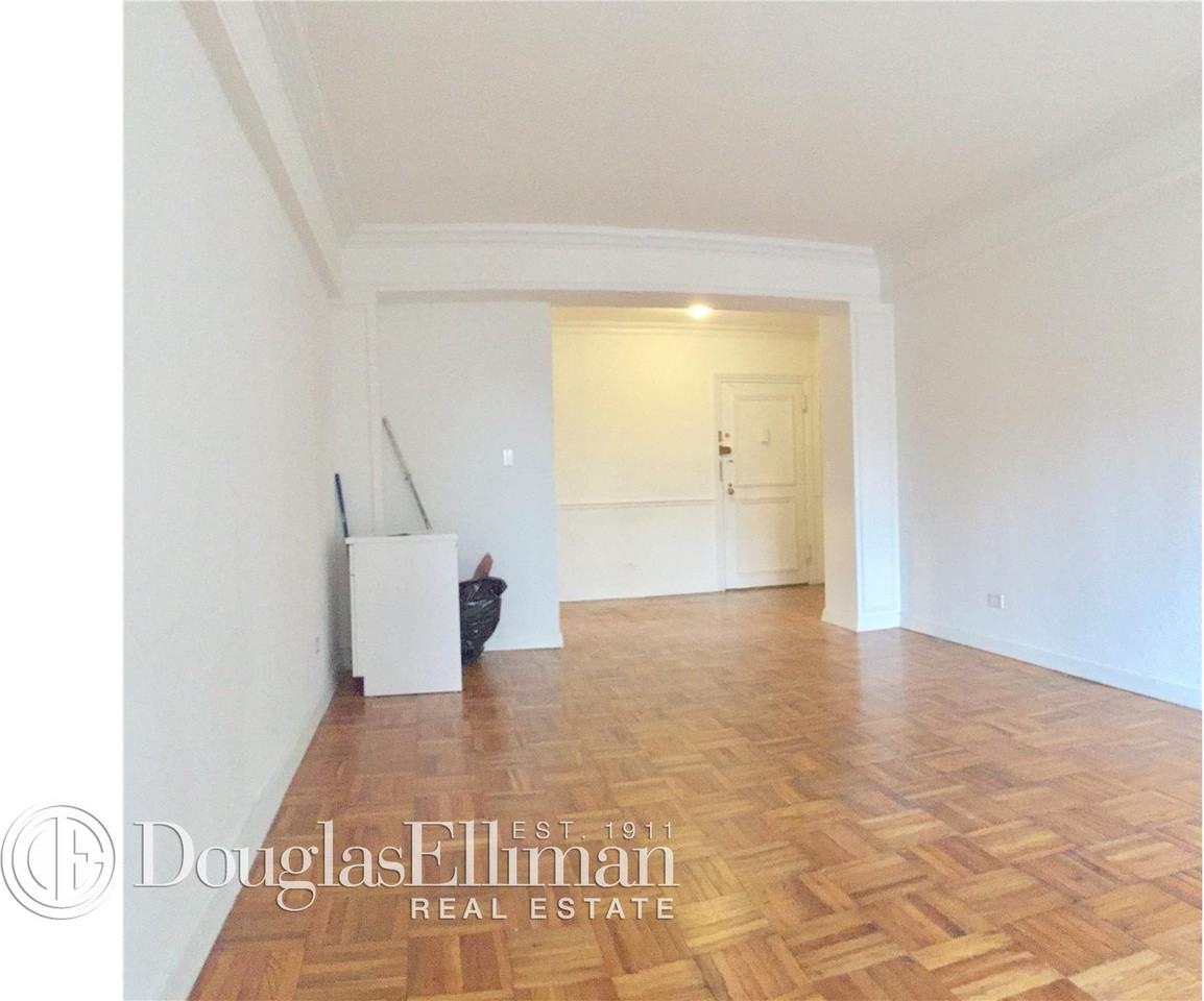 East 69th Street & Second #10B - Photo 2 of 5