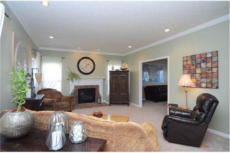 114 Dupont Dr - Photo 3 of 25