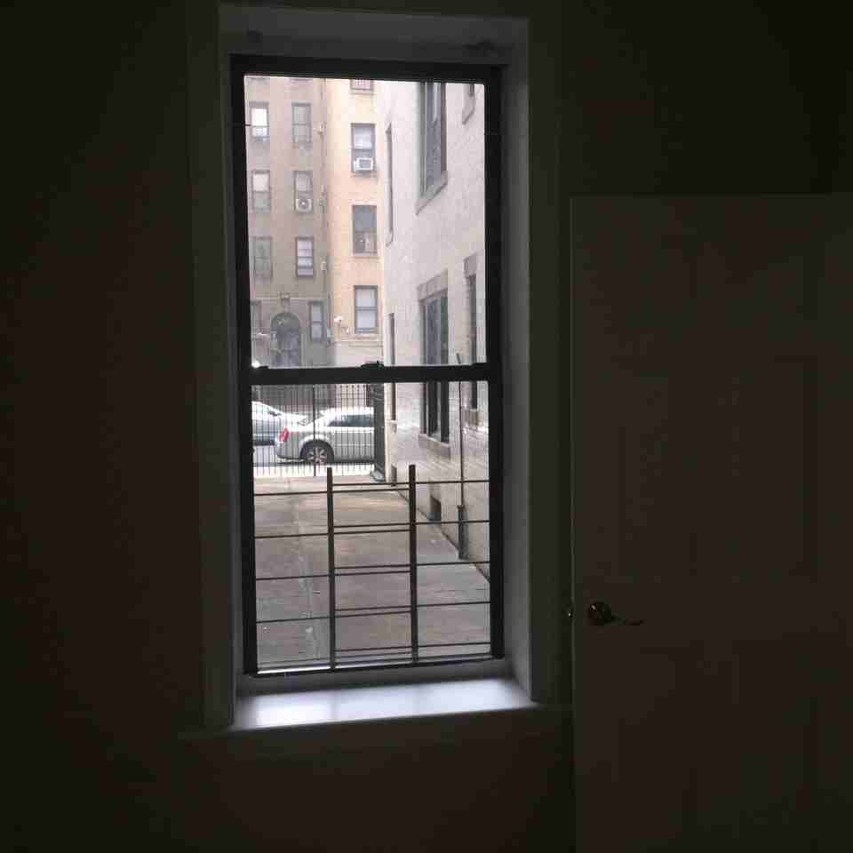 Madison Ave & E 124th St #213