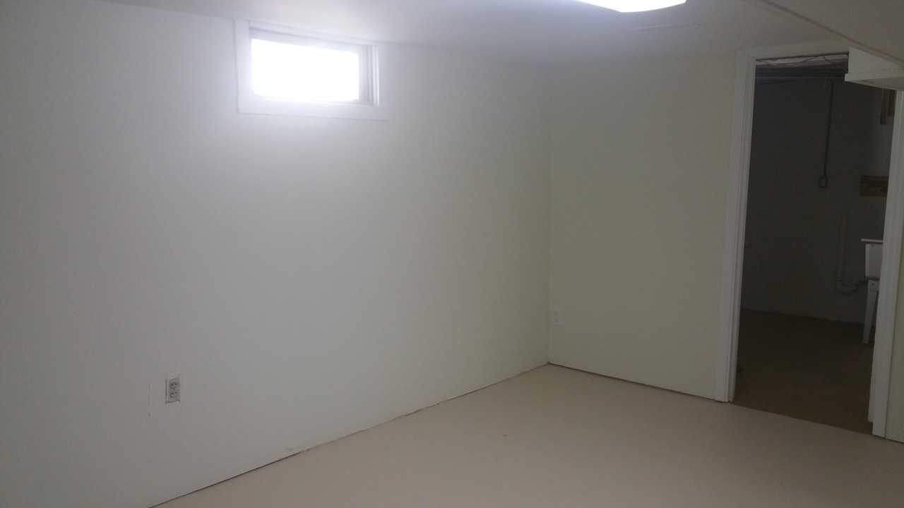 922 North Jenison Avenue - Photo 3 of 13