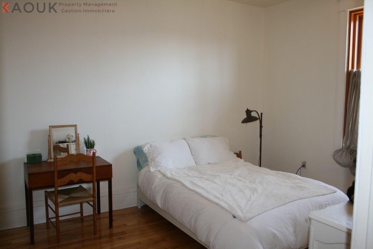 7732 Rue Saint Gérard - Photo 3 of 6