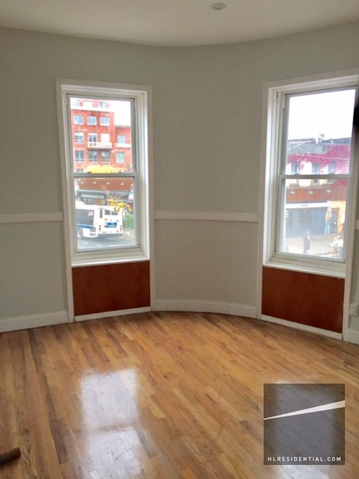 716-746 Washington Ave #2 - Photo 2 of 8