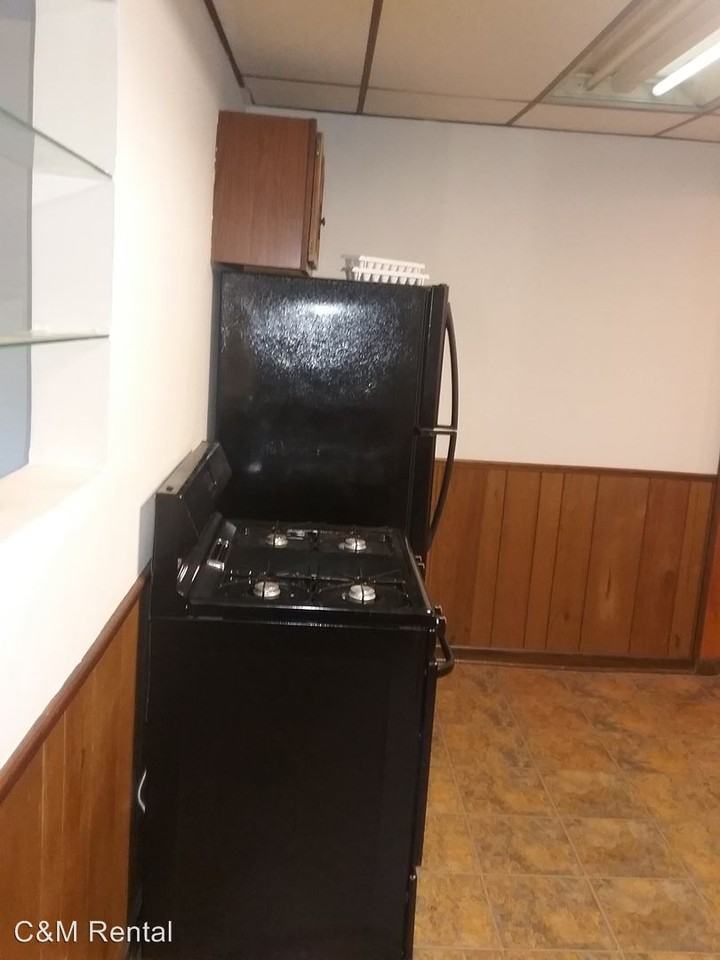 1701 Seneca St - Photo 2 of 6