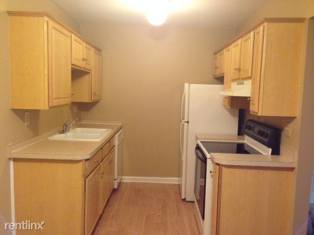 Allen Pointe Condominiums - Photo 2 of 6