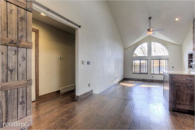 2770 Arbor Glen Pl - Photo 2 of 12