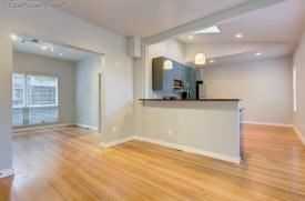 2269 Mariposa Ave - Photo 3 of 12