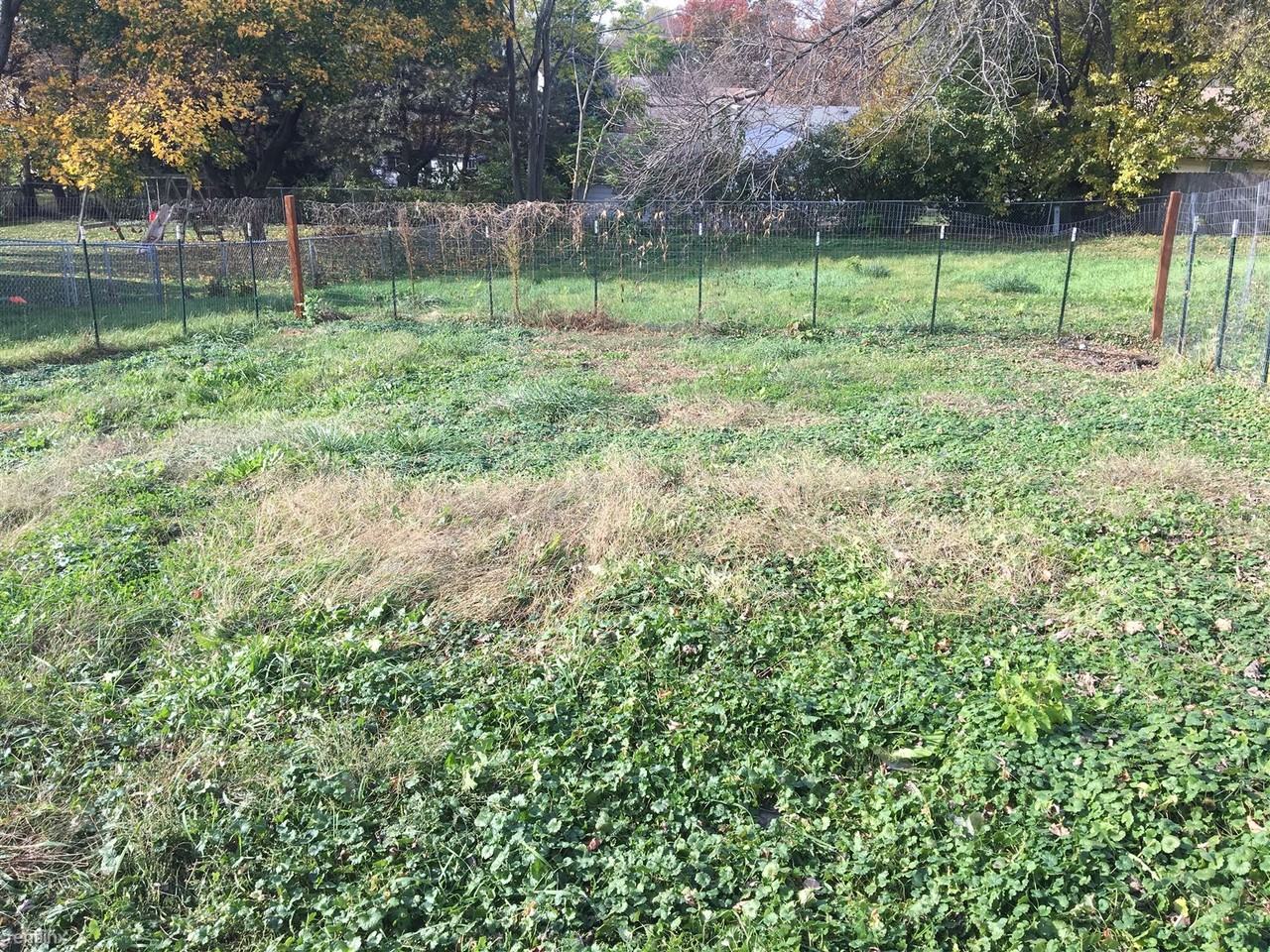 2710 Hubbell Ave - Photo 2 of 12