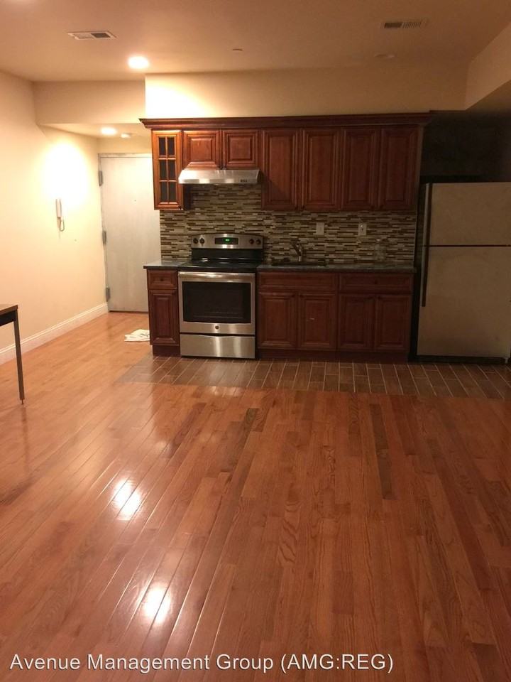 1241 Vine Street - Photo 2 of 6