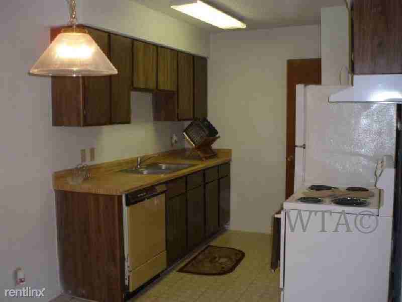 215 W Broadview Dr - Photo 2 of 6