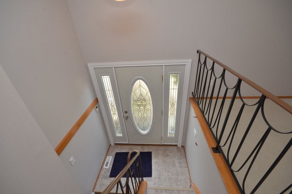 4011 20 Ave NW - Photo 2 of 27