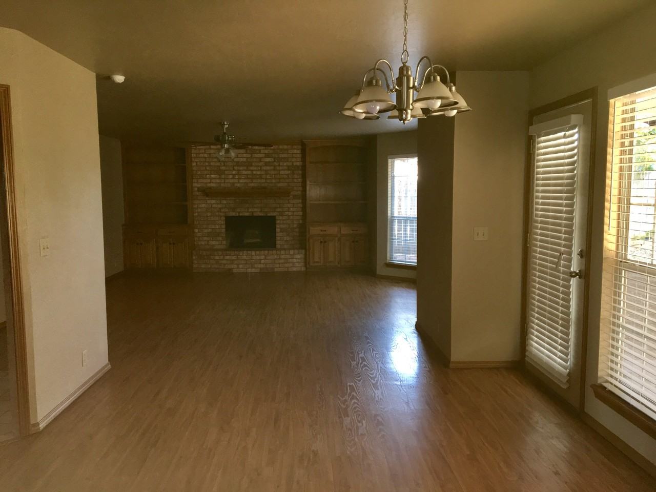 9905 Rutland Terrace - Photo 3 of 9