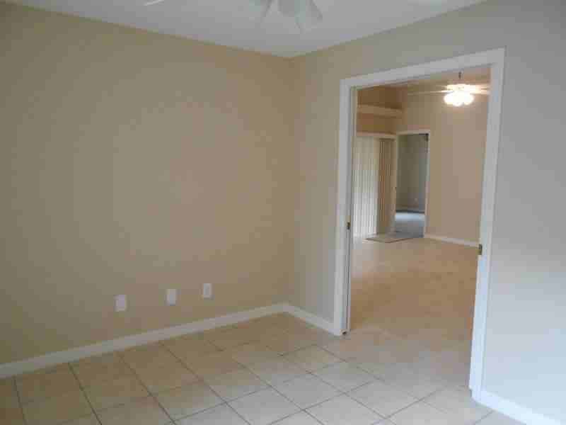 24587 Buckingham Way - Photo 3 of 10