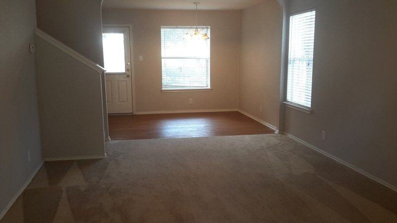 15735 Ashley Manor - Photo 2 of 12