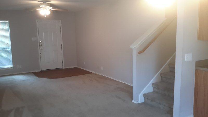 15735 Ashley Manor - Photo 3 of 12