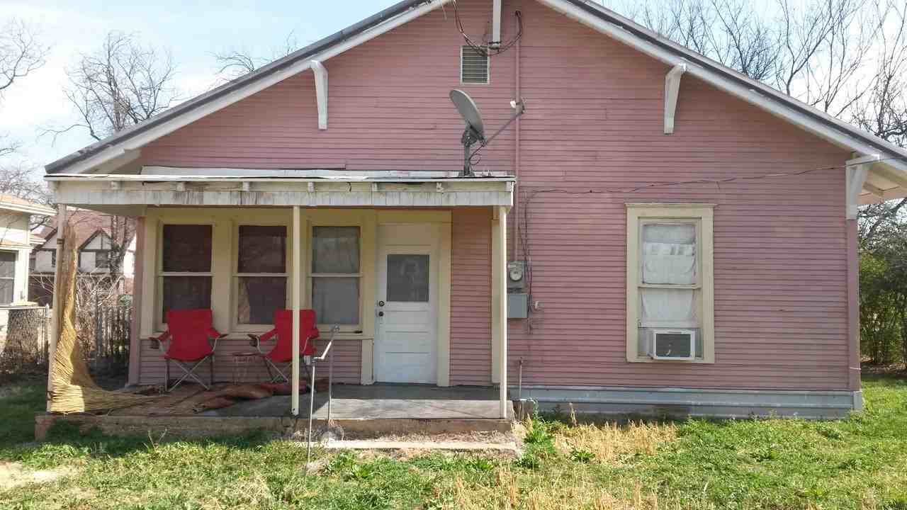 314 South Nueces Street - Photo 2 of 5