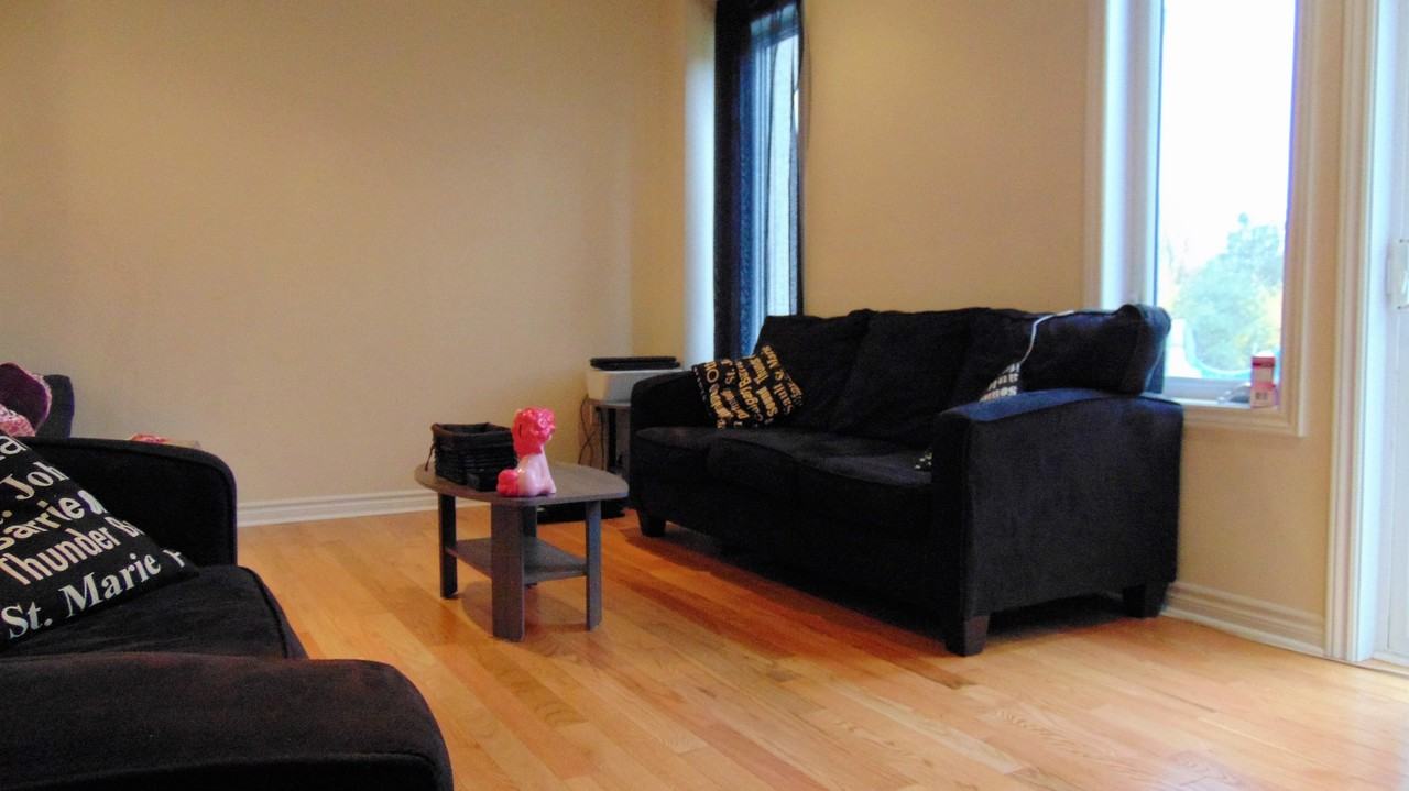 80 Blanchard Crescent - Photo 3 of 12