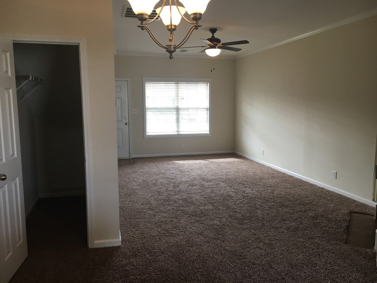 John Sevier Town Homes - Photo 2 of 10