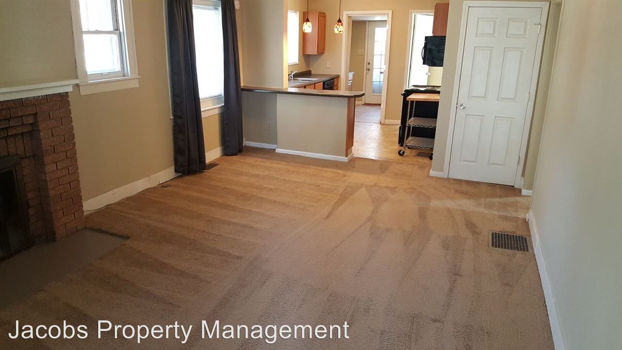 608 Paris Ct - Photo 3 of 13