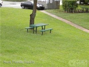 Palm Hill Apartments - Photo 3 of 11