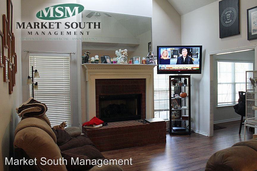 115 Courtland Dr - Photo 3 of 18