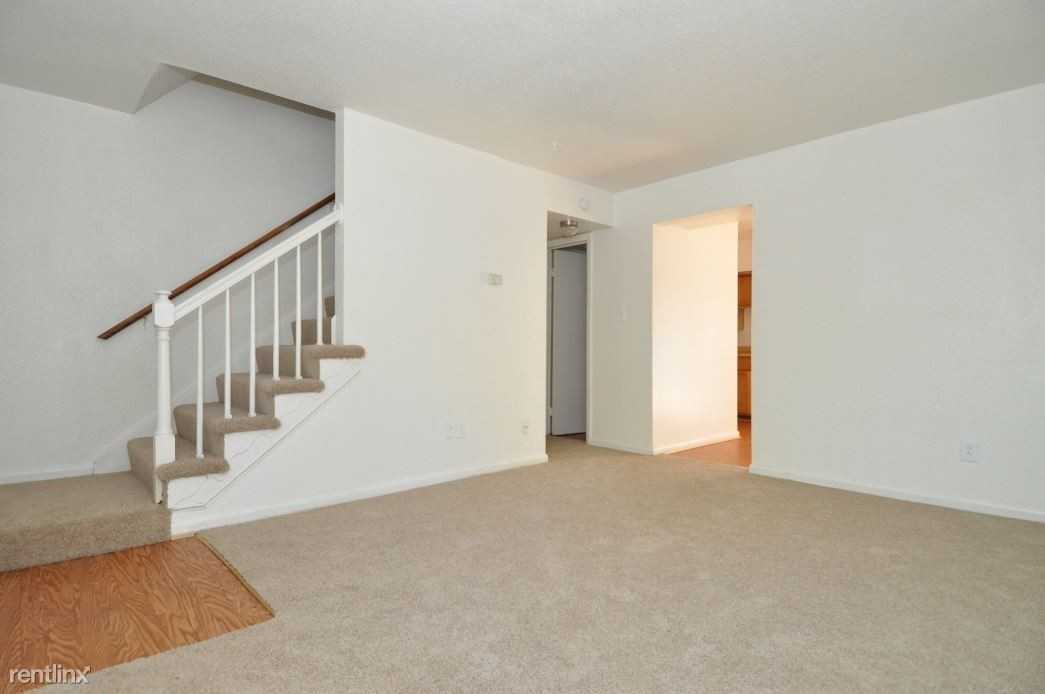 Shamrock Garden Townhomes - Photo 2 of 11