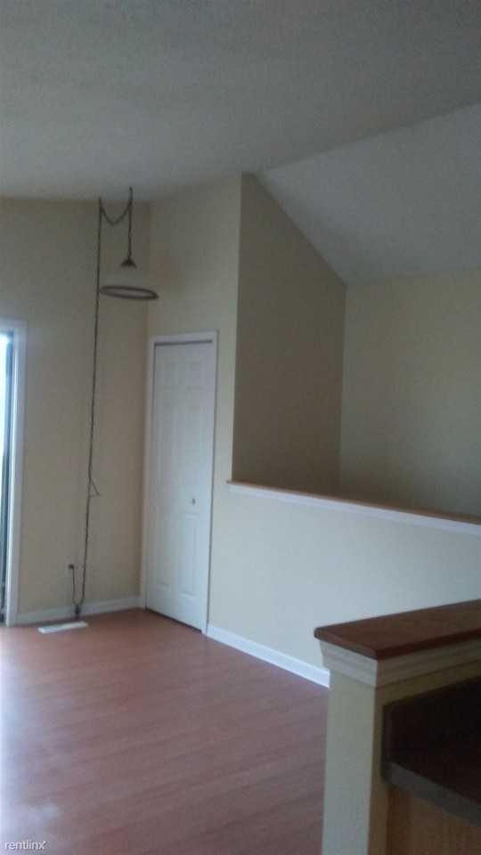 3118 W Miller Rd - Photo 3 of 5