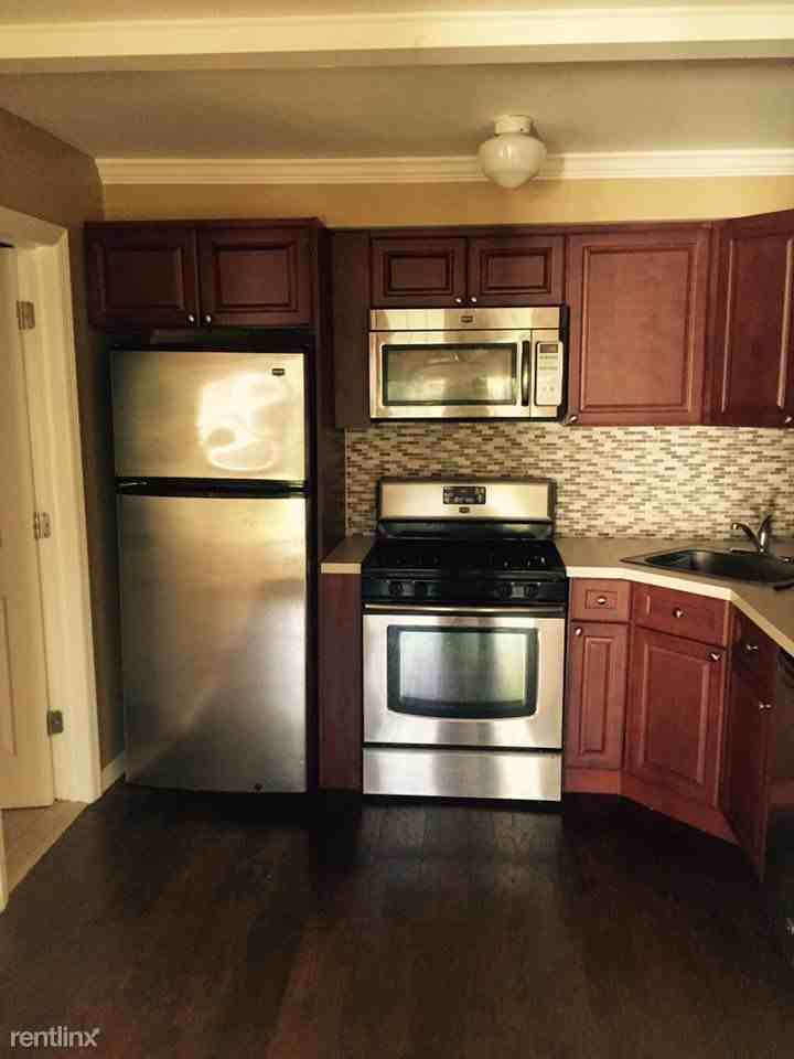 291-303 Parisen Ave - Photo 2 of 6