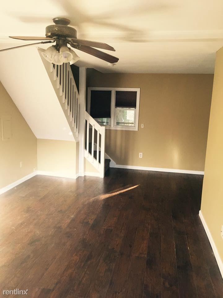 291-303 Parisen Ave - Photo 3 of 6