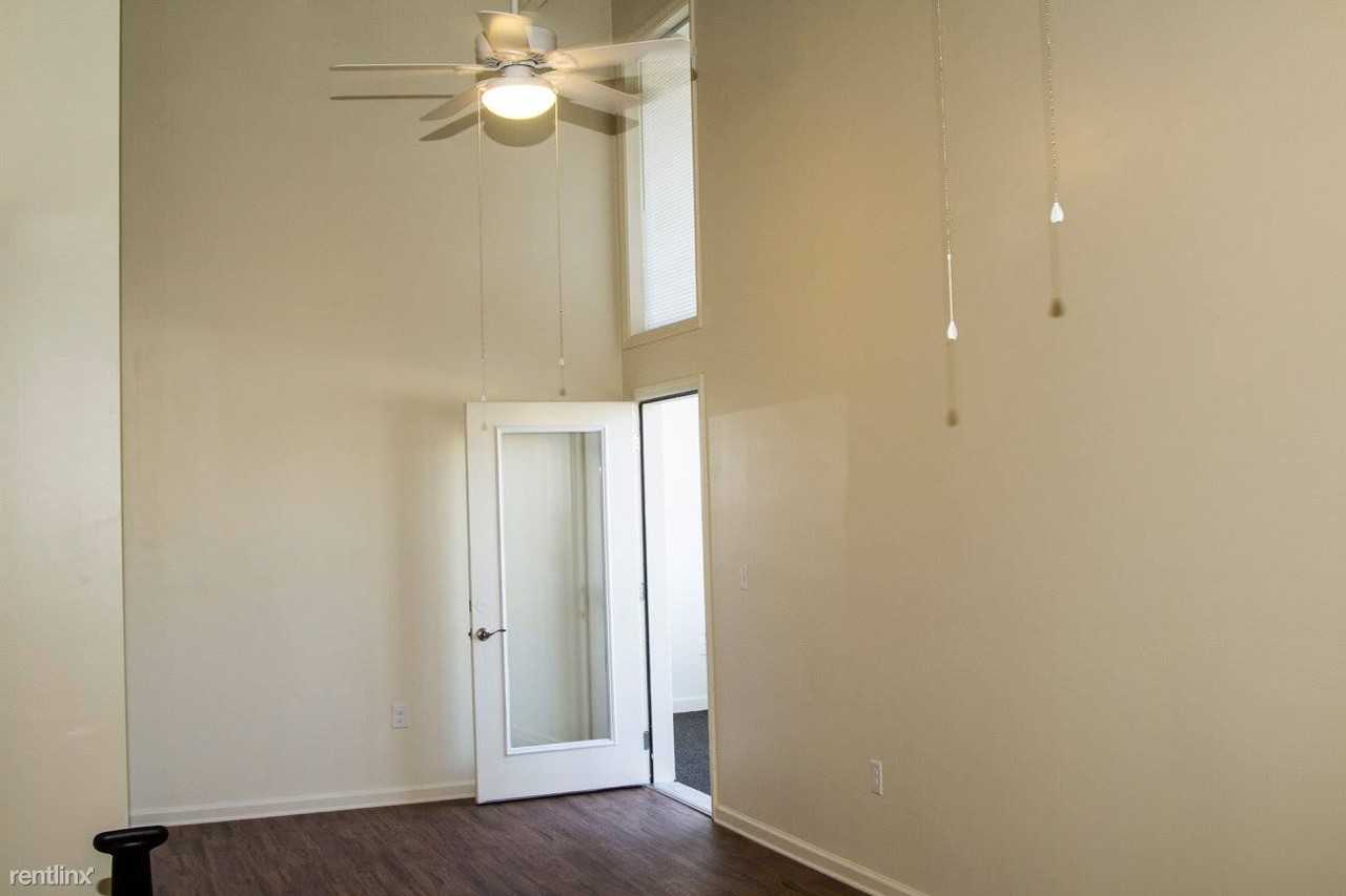 Goodall Apartments - Photo 3 of 10