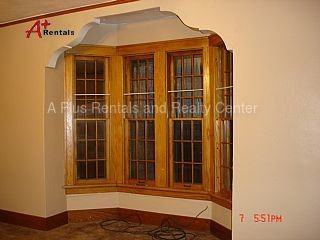 818 W 8th St - Photo 2 of 12