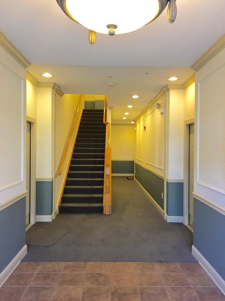 44 Kyle Way - Photo 3 of 10